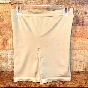 Maidenform work it shapewear shorts